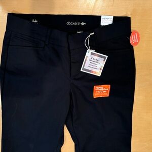 NWT Dockers Black Metro Khaki Pants, 10 Petite Short